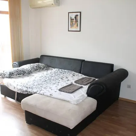 2 Bedroom Apartment At 4 Star Vineyards Spa Resort ブルガス